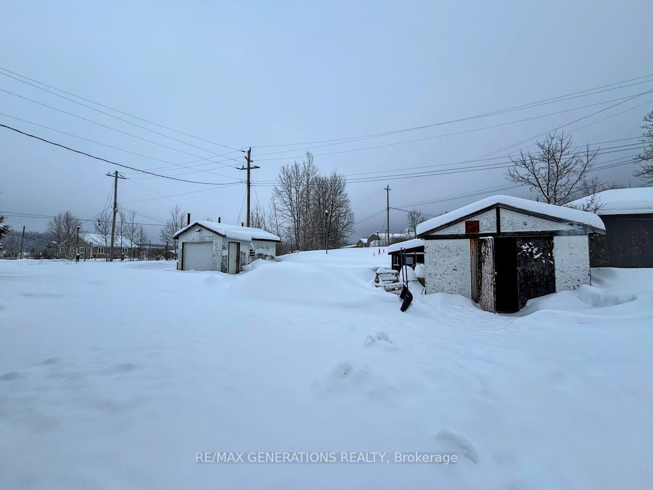 Photo 34 of 9 Shingwauk Drive, Manitouwadge — HOMEH