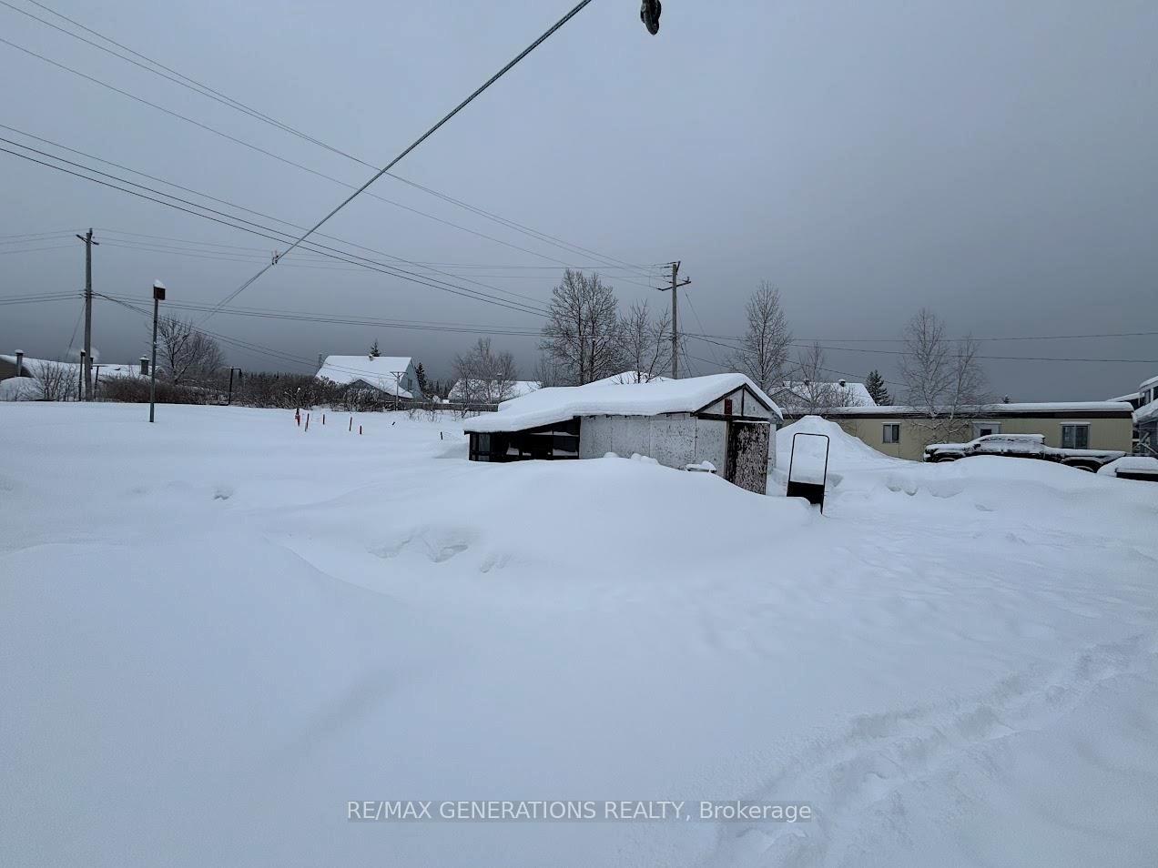 Photo 36 of 9 Shingwauk Drive, Manitouwadge — HOMEH
