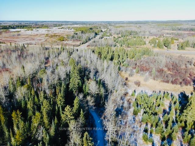 Photo 10 of 14794 17 E, Dryden, Barclay — HOMEH