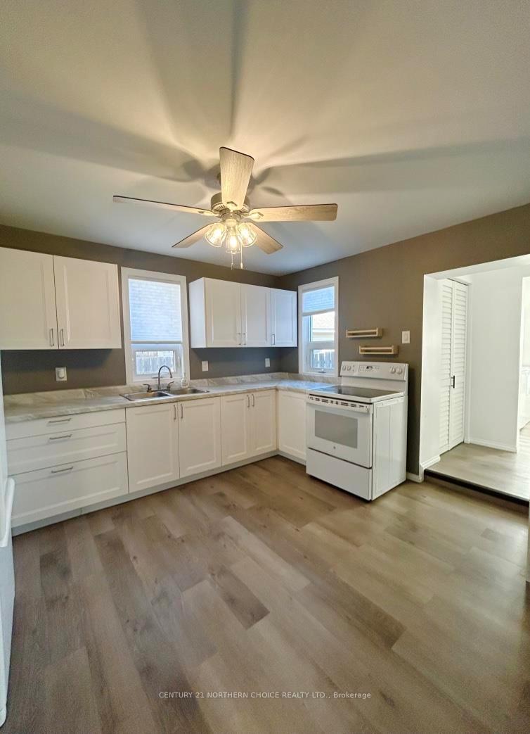 Photo 5 of 1007 Sunset Drive, Fort Frances — HOMEH