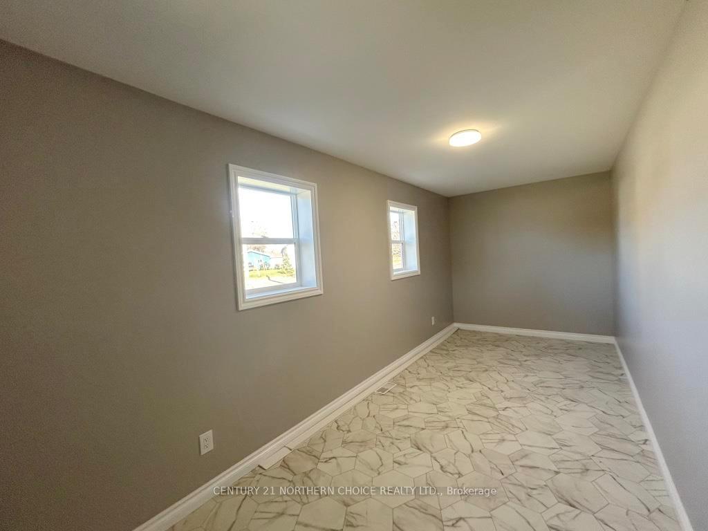 Photo 17 of 1007 Sunset Drive, Fort Frances — HOMEH