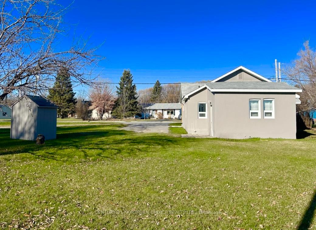 Photo 25 of 1007 Sunset Drive, Fort Frances — HOMEH