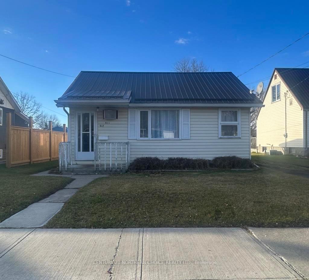 Photo 1 of 917 Phair Avenue, Fort Frances — HOMEH