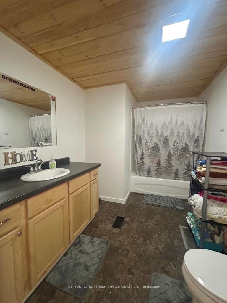 Photo 12 of 917 Phair Avenue, Fort Frances — HOMEH