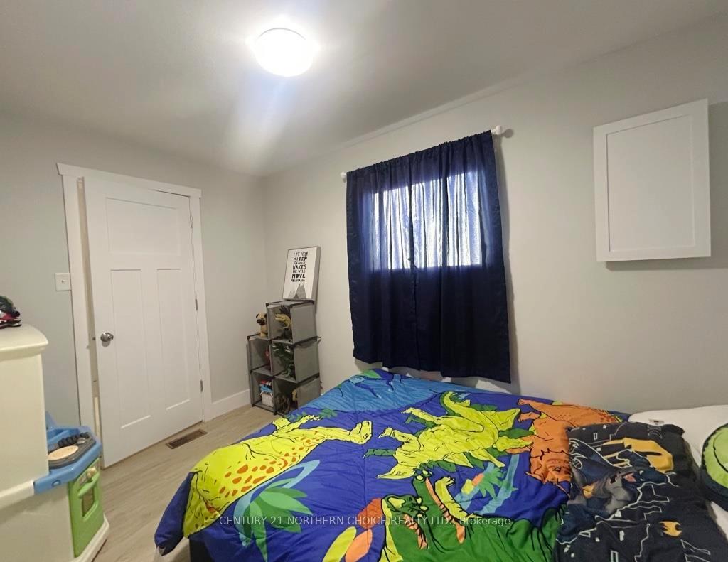Photo 19 of 917 Phair Avenue, Fort Frances — HOMEH