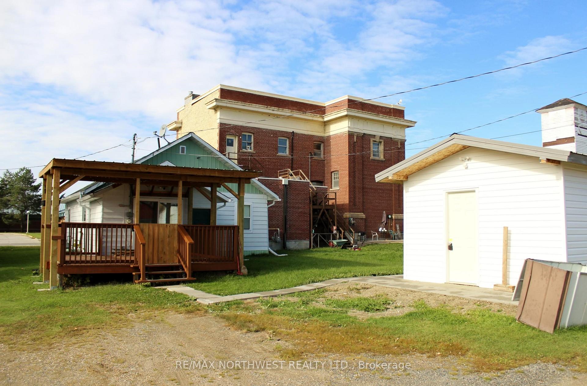 Photo 4 of 118 Fourth St, Rainy River — HOMEH