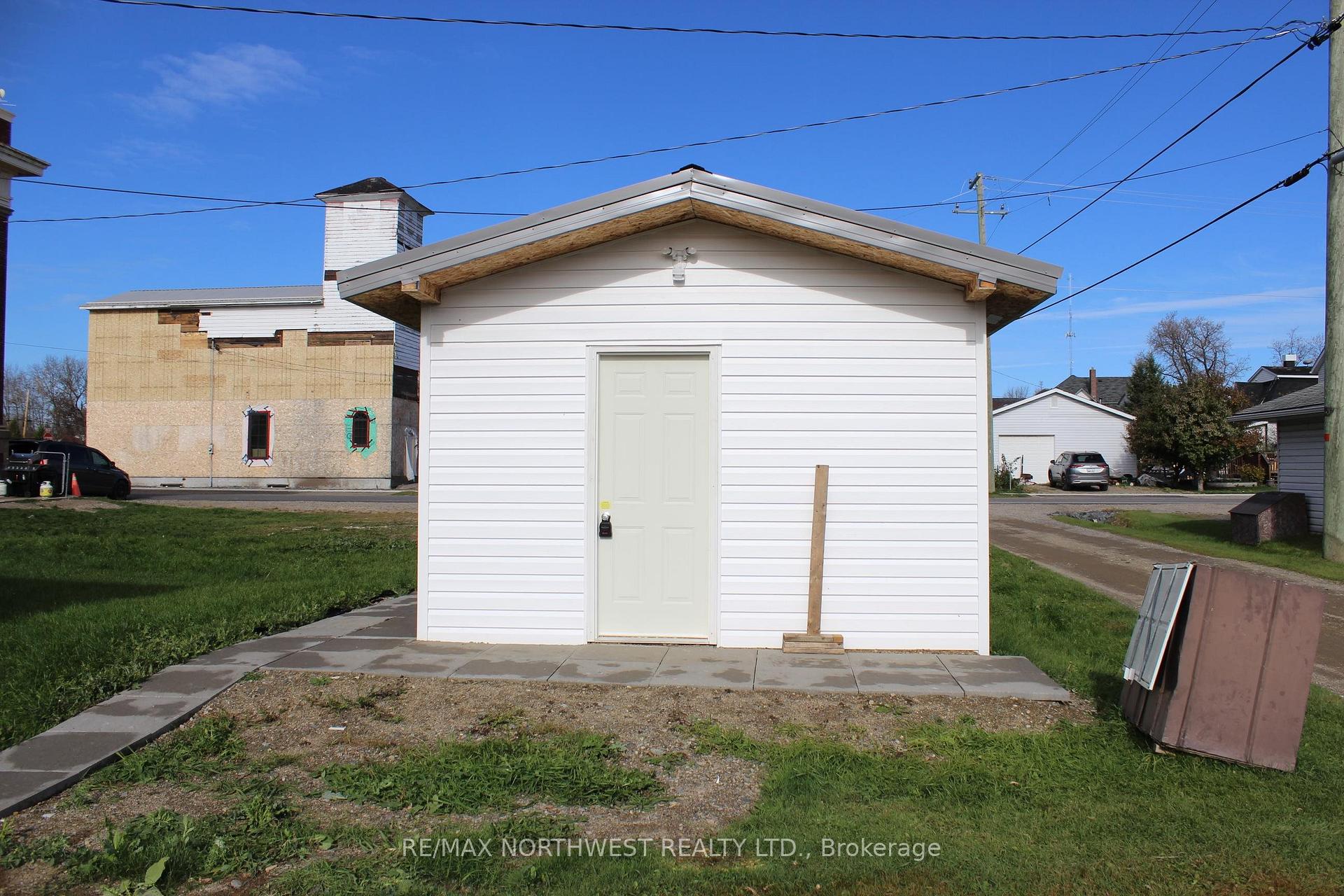 Photo 7 of 118 Fourth St, Rainy River — HOMEH