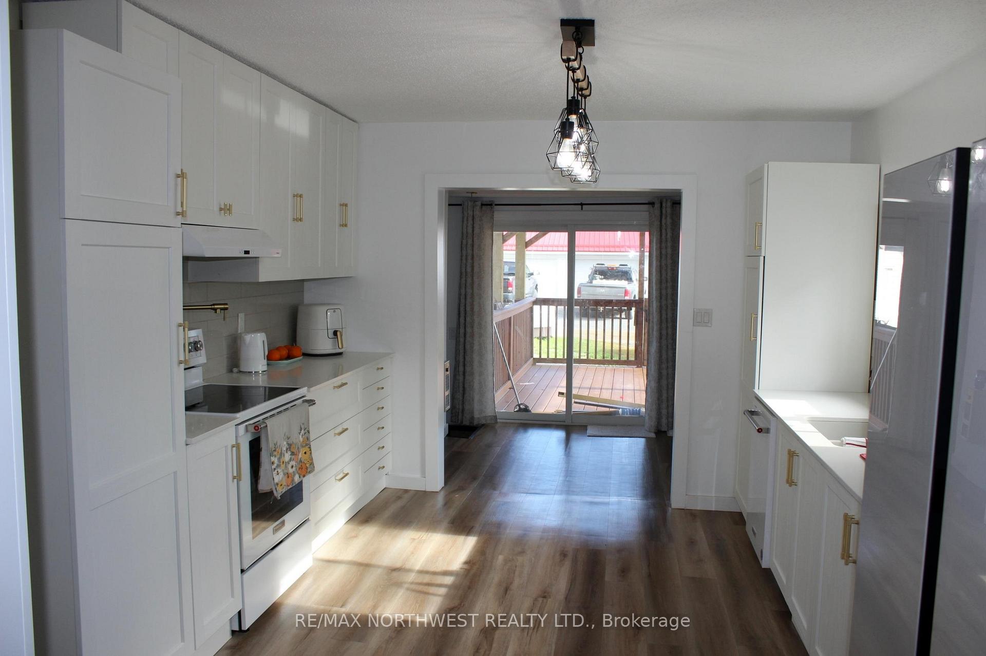 Photo 8 of 118 Fourth St, Rainy River — HOMEH