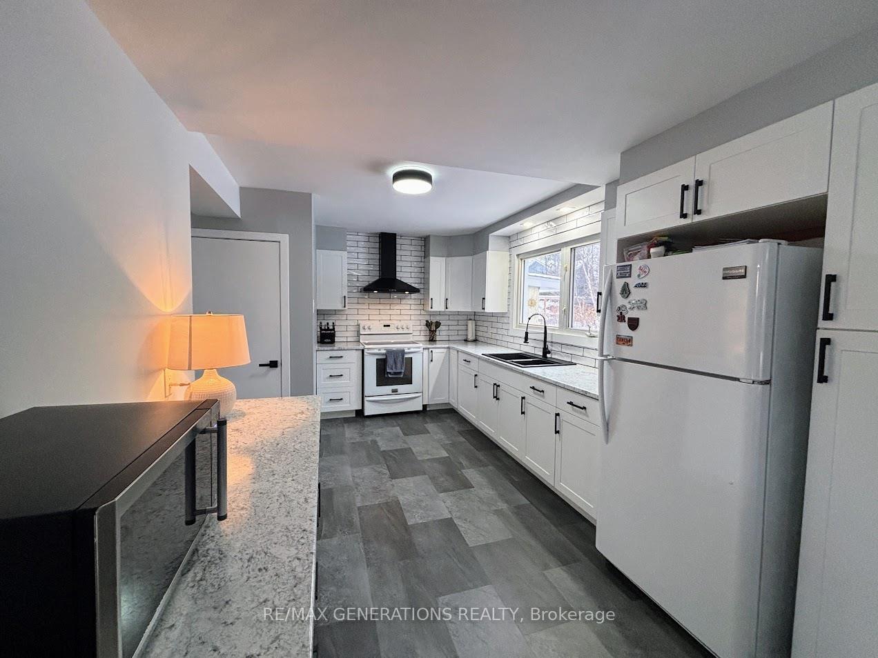 Photo 3 of 32 Mona Drive, Manitouwadge — HOMEH