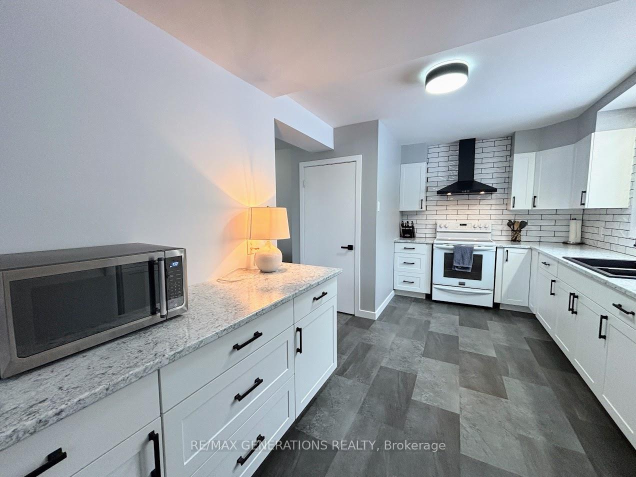 Photo 5 of 32 Mona Drive, Manitouwadge — HOMEH
