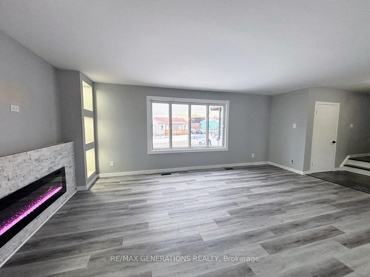 Photo 8 of 32 Mona Drive, Manitouwadge — HOMEH
