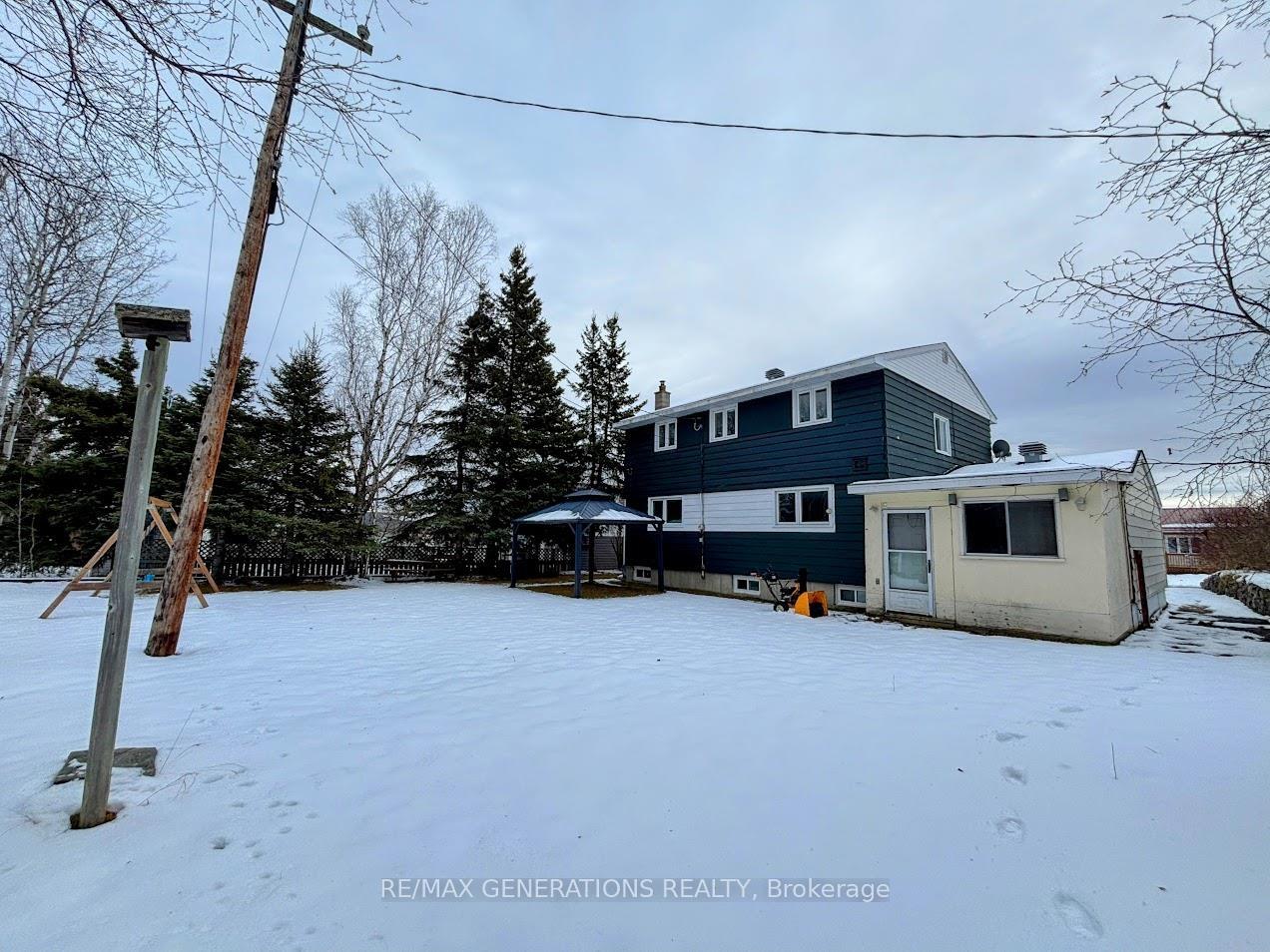 Photo 42 of 32 Mona Drive, Manitouwadge — HOMEH