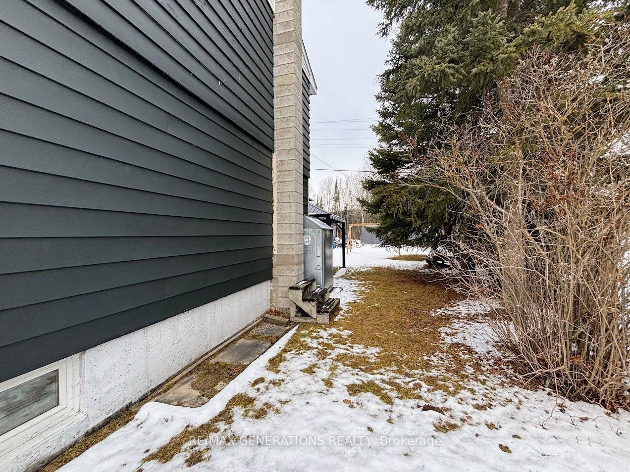 Photo 46 of 32 Mona Drive, Manitouwadge — HOMEH