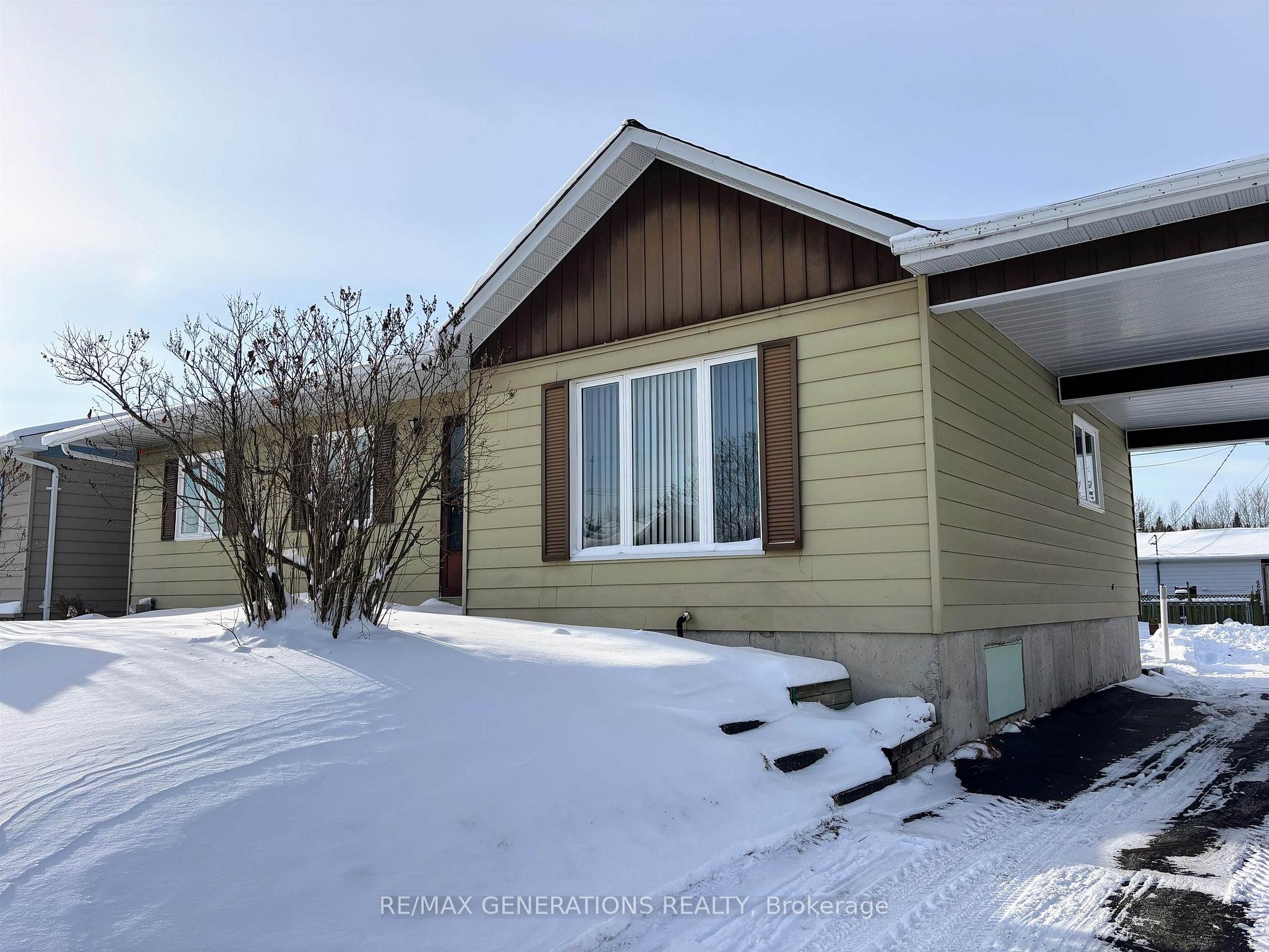 Photo 1 of 12 Wendego Street, Manitouwadge — HOMEH