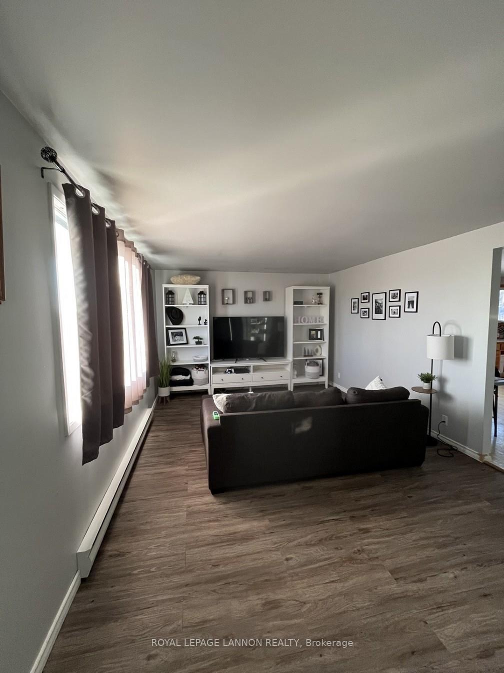 Photo 10 of 225 Bayview Street, Schreiber — HOMEH