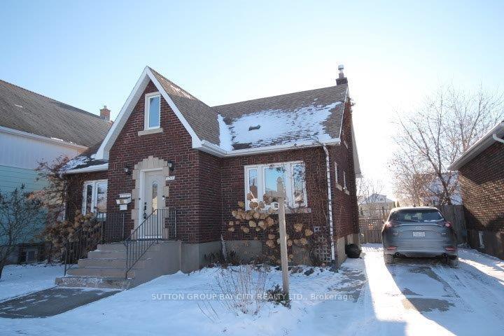 Front of 132 Cumming Street