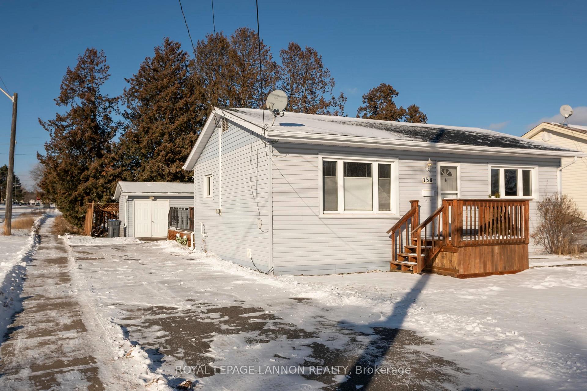 Photo 2 of 158 Carl Avenue, Thunder Bay, John Street North — HOMEH