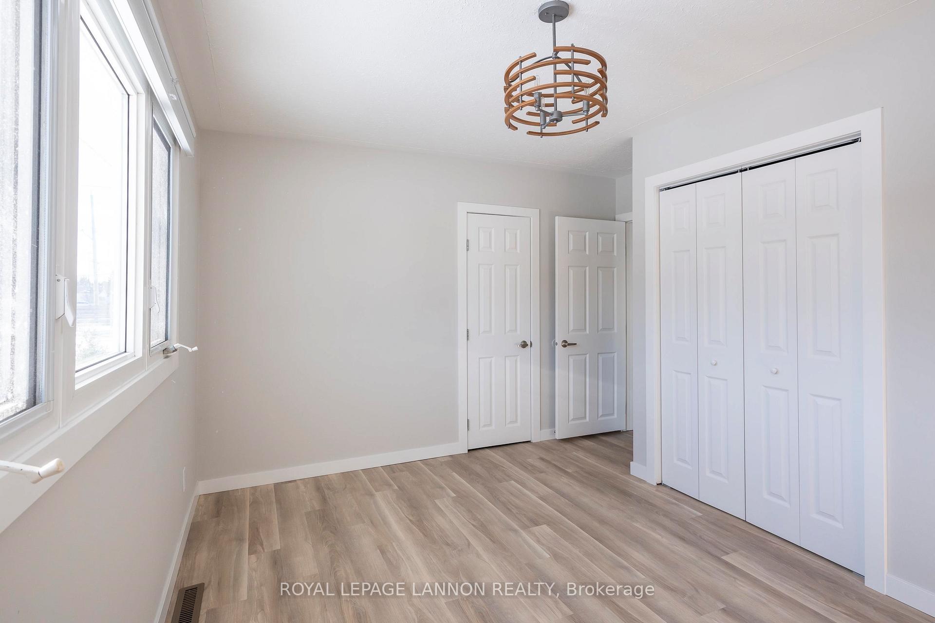 Photo 19 of 158 Carl Avenue, Thunder Bay, John Street North — HOMEH