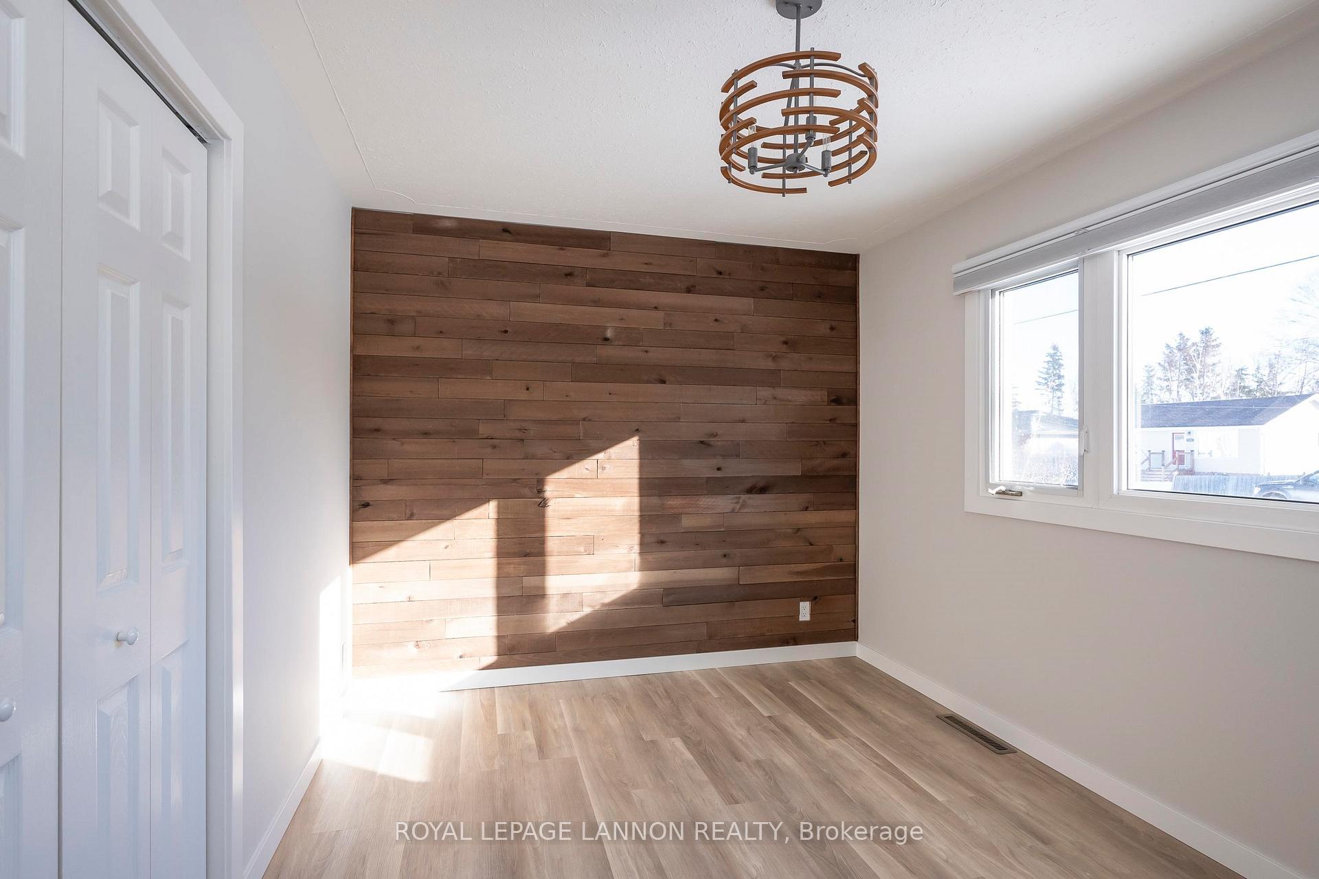 Photo 20 of 158 Carl Avenue, Thunder Bay, John Street North — HOMEH