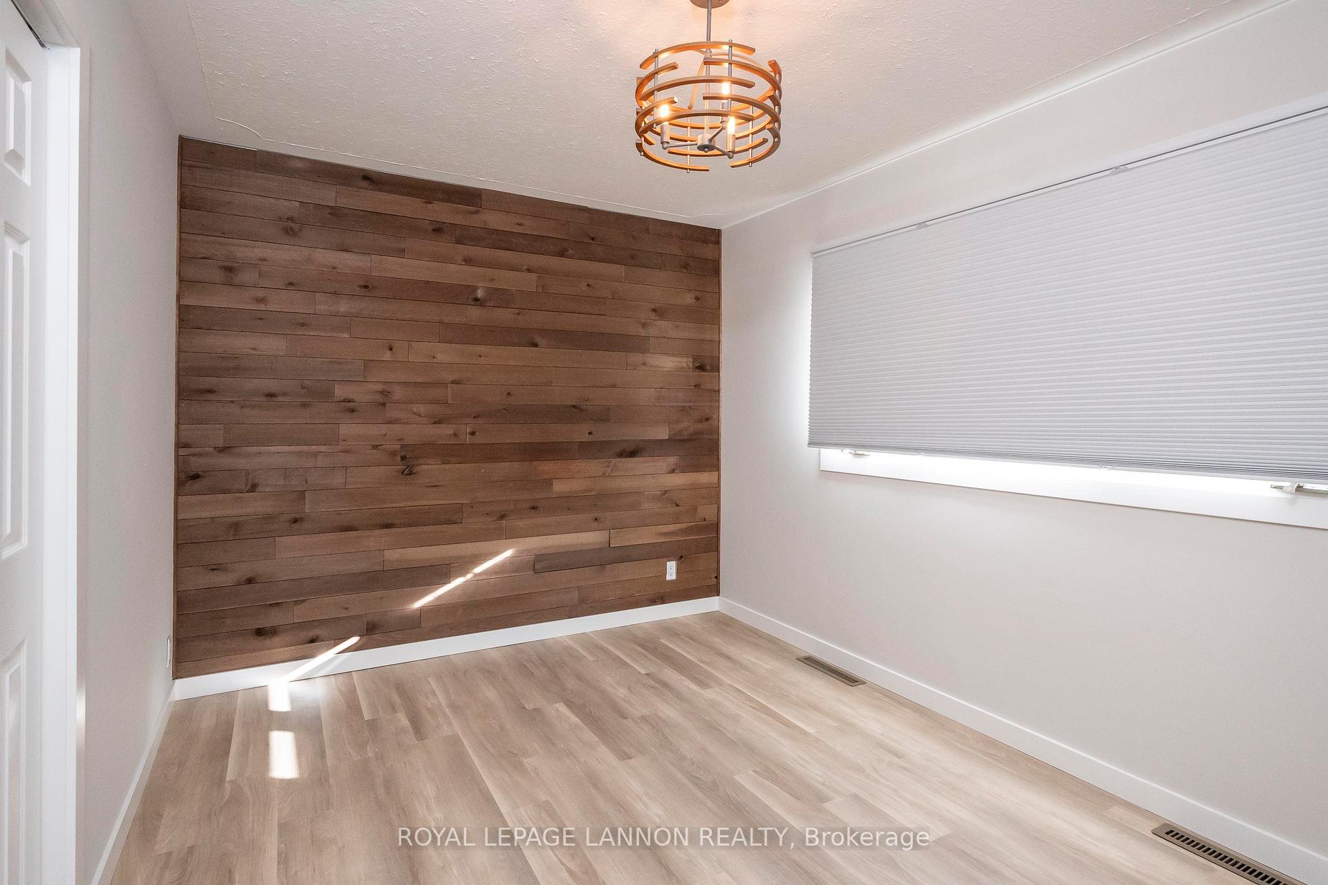 Photo 22 of 158 Carl Avenue, Thunder Bay, John Street North — HOMEH