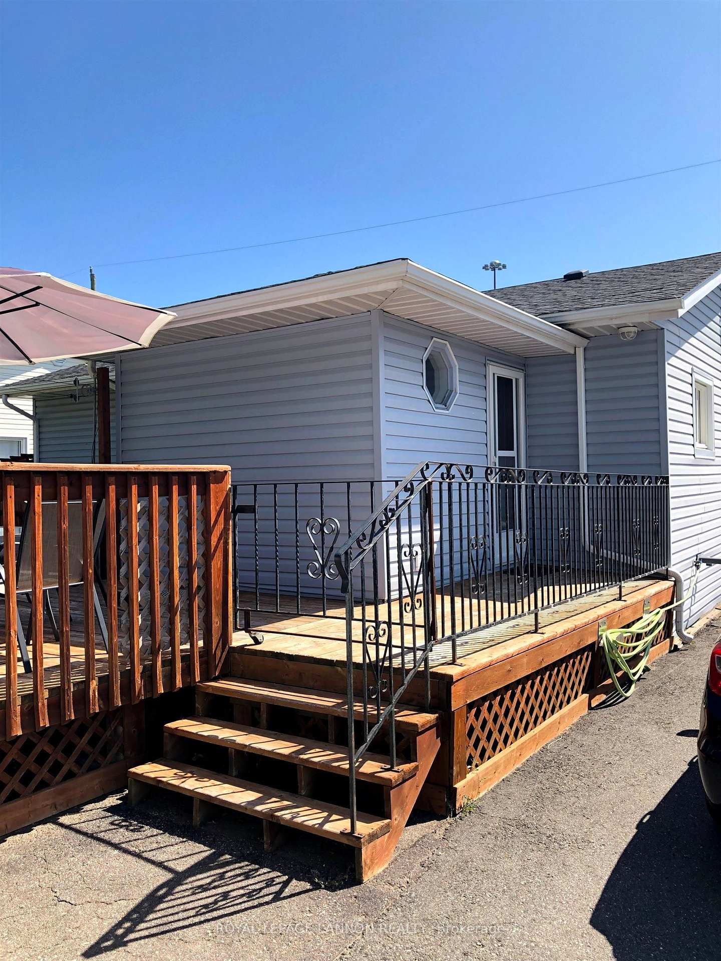 Photo 41 of 158 Carl Avenue, Thunder Bay, John Street North — HOMEH