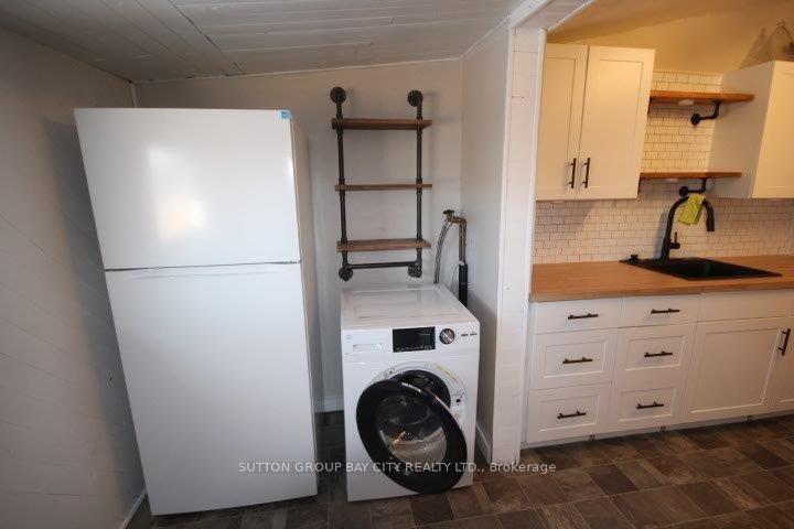 Photo 7 of 33 Sheppard Street, Thunder Bay, College Heights — HOMEH