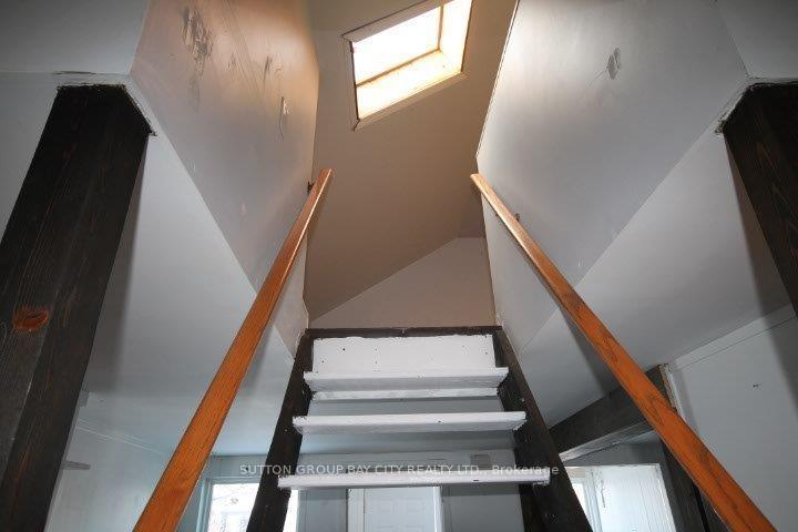 Photo 9 of 33 Sheppard Street, Thunder Bay, College Heights — HOMEH