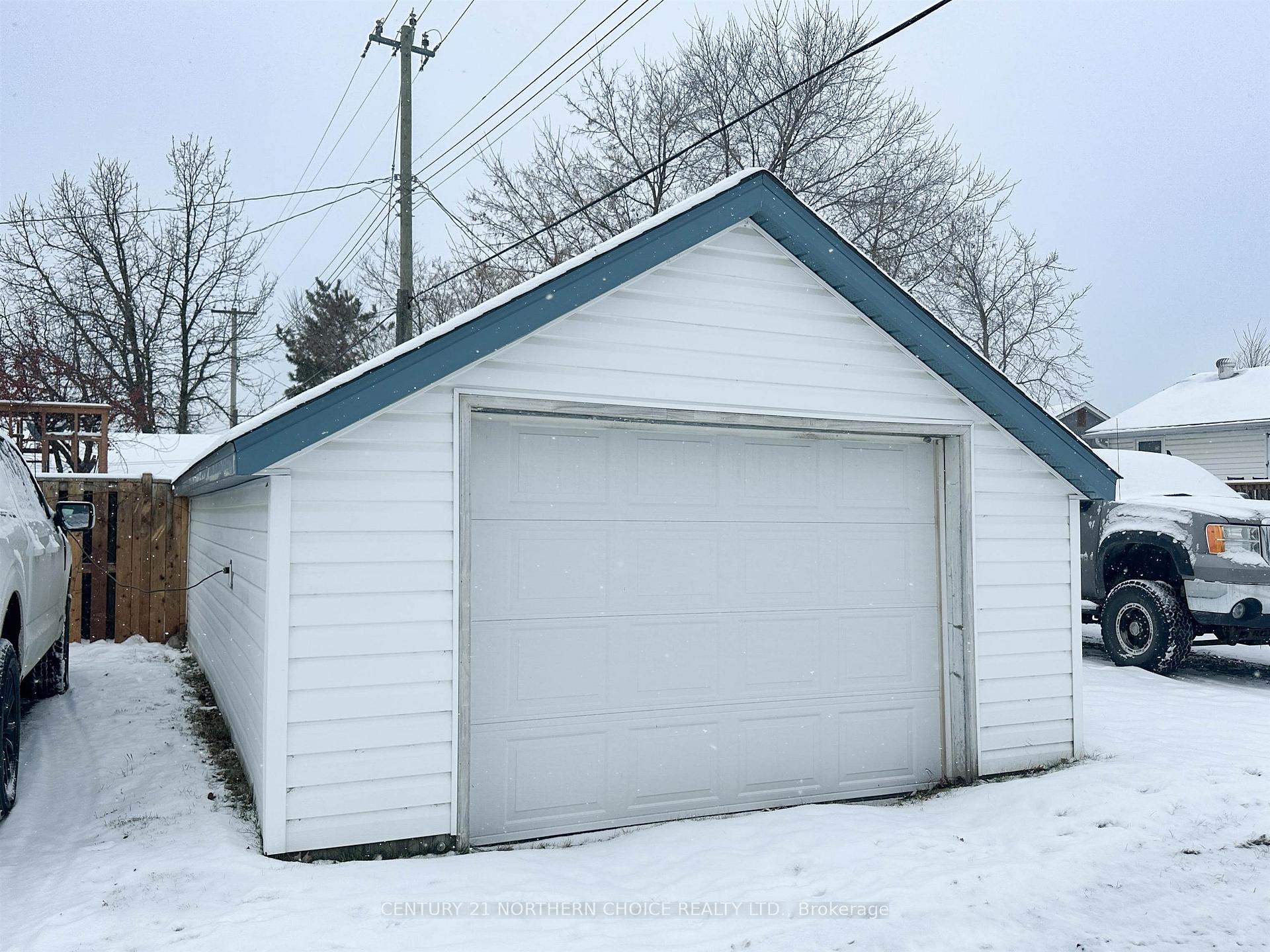Photo 25 of 99 Detta Road, Red Lake — HOMEH
