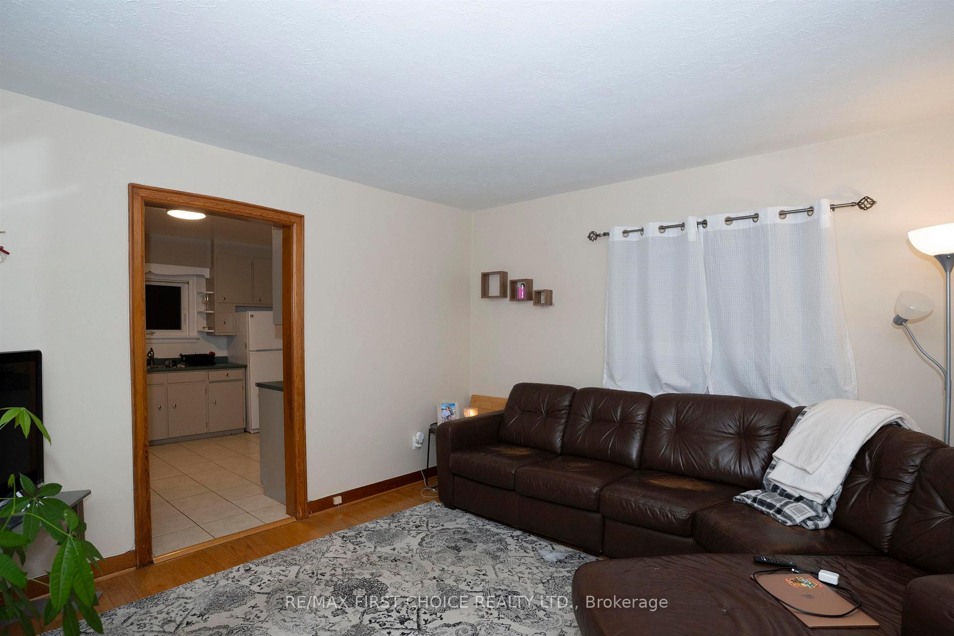 Photo 4 of 263 Empress Avenue S, Thunder Bay, West End — HOMEH