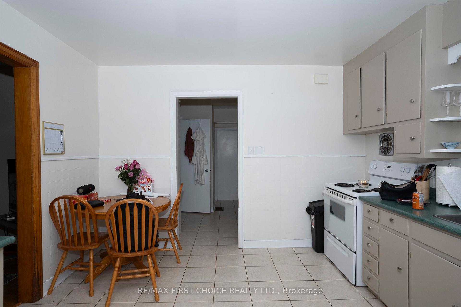 Photo 8 of 263 Empress Avenue S, Thunder Bay, West End — HOMEH