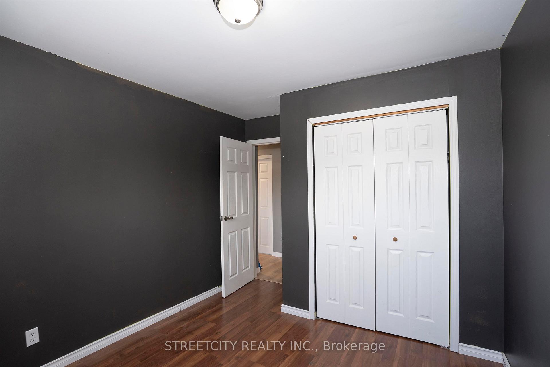 Photo 14 of 786 Moore Avenue, Thunder Bay, John Street North — HOMEH