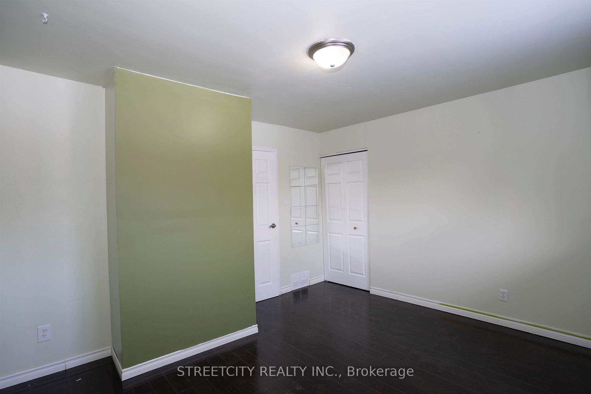Photo 17 of 786 Moore Avenue, Thunder Bay, John Street North — HOMEH