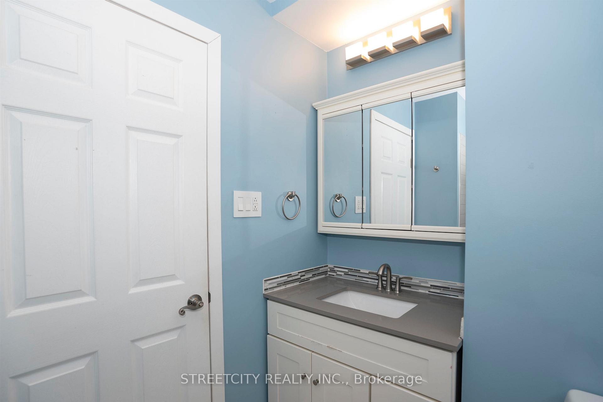 Photo 22 of 786 Moore Avenue, Thunder Bay, John Street North — HOMEH