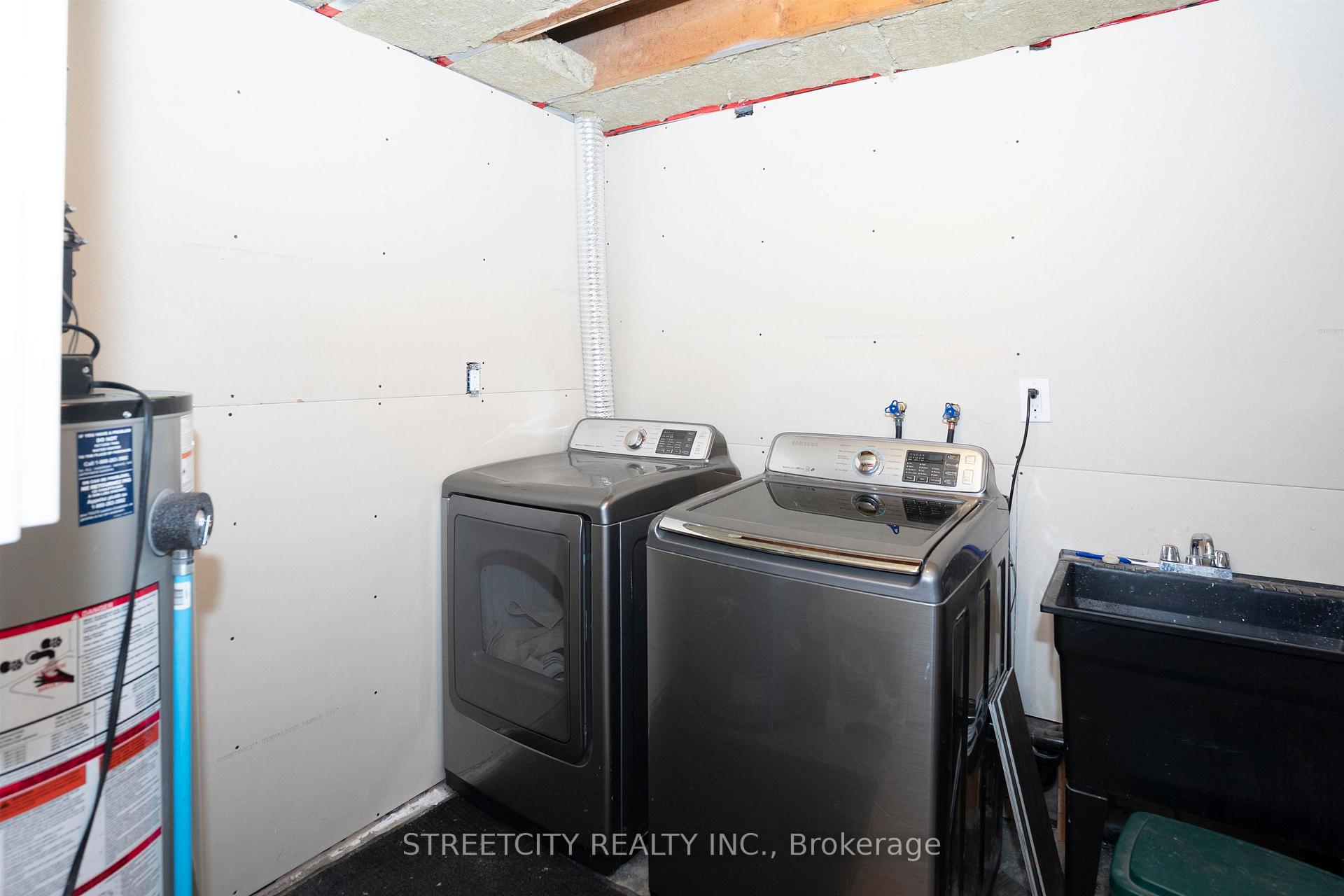 Photo 24 of 786 Moore Avenue, Thunder Bay, John Street North — HOMEH