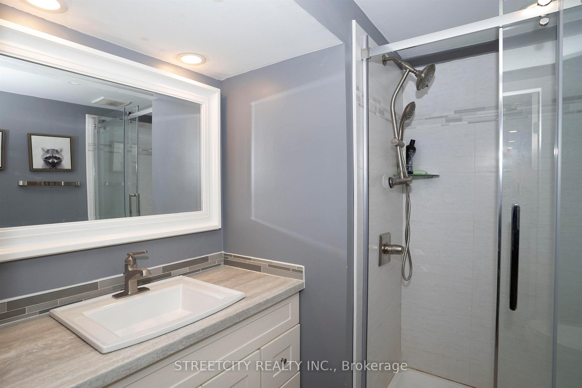 Photo 27 of 786 Moore Avenue, Thunder Bay, John Street North — HOMEH