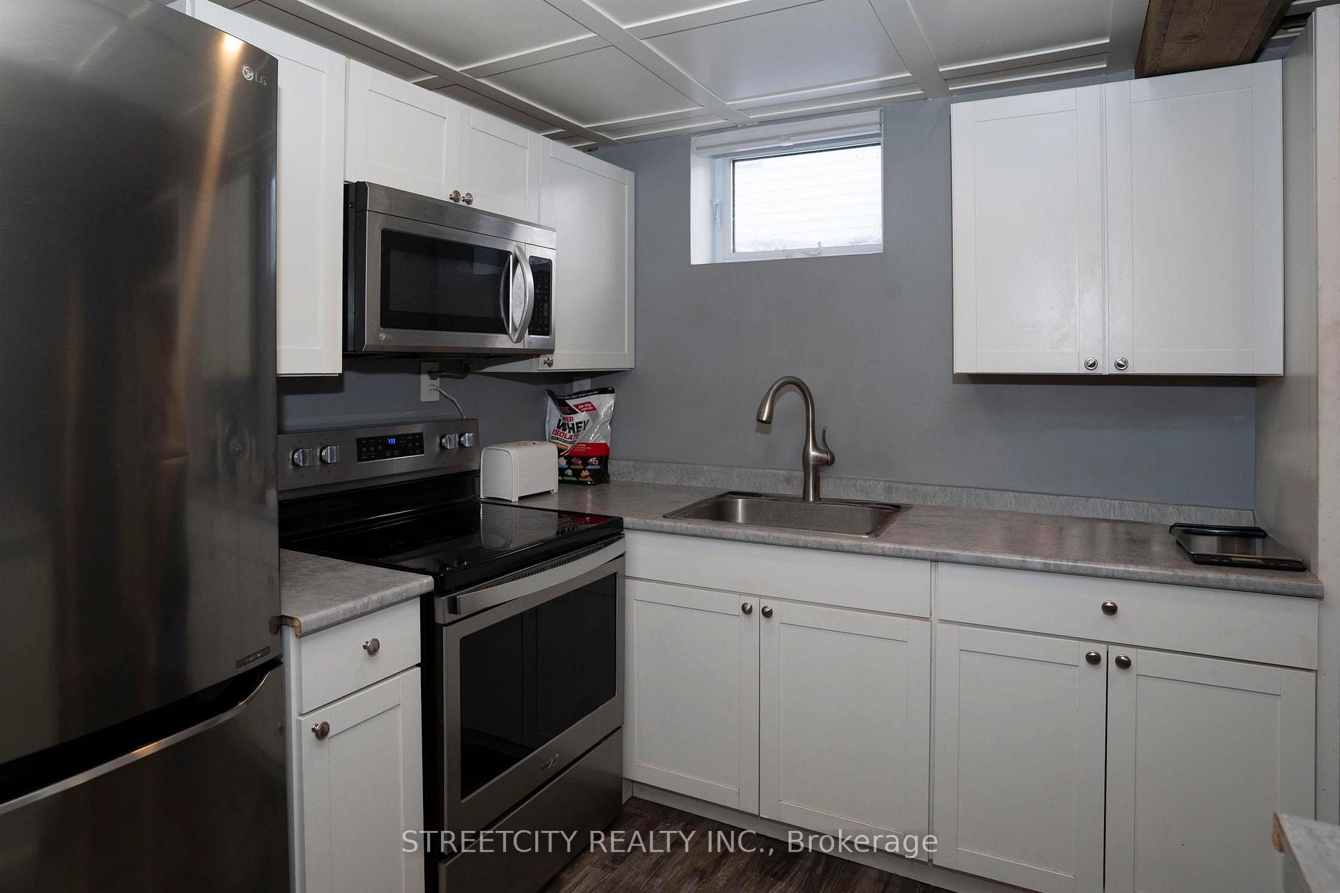 Photo 29 of 786 Moore Avenue, Thunder Bay, John Street North — HOMEH