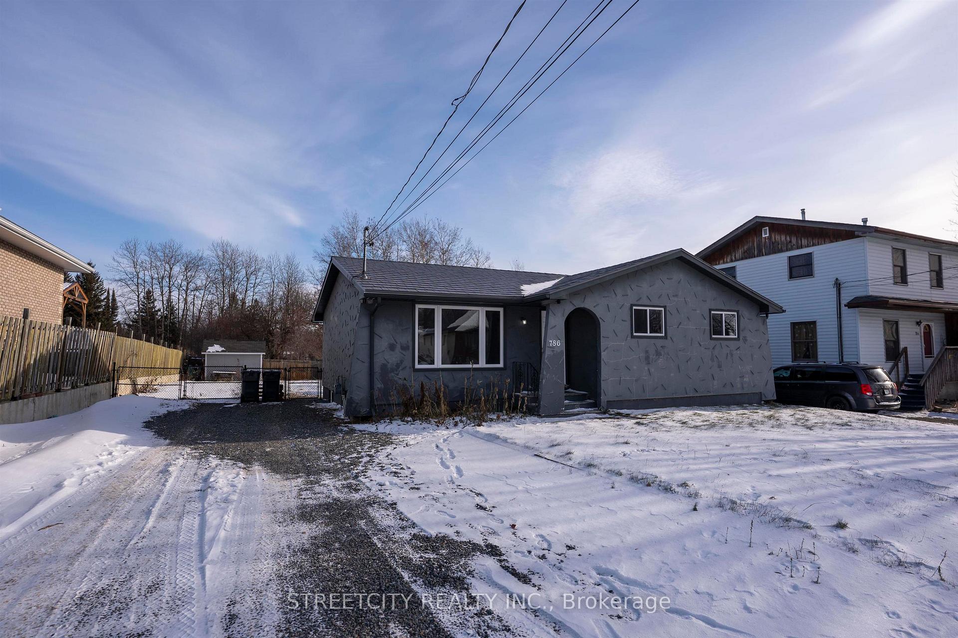 Photo 38 of 786 Moore Avenue, Thunder Bay, John Street North — HOMEH