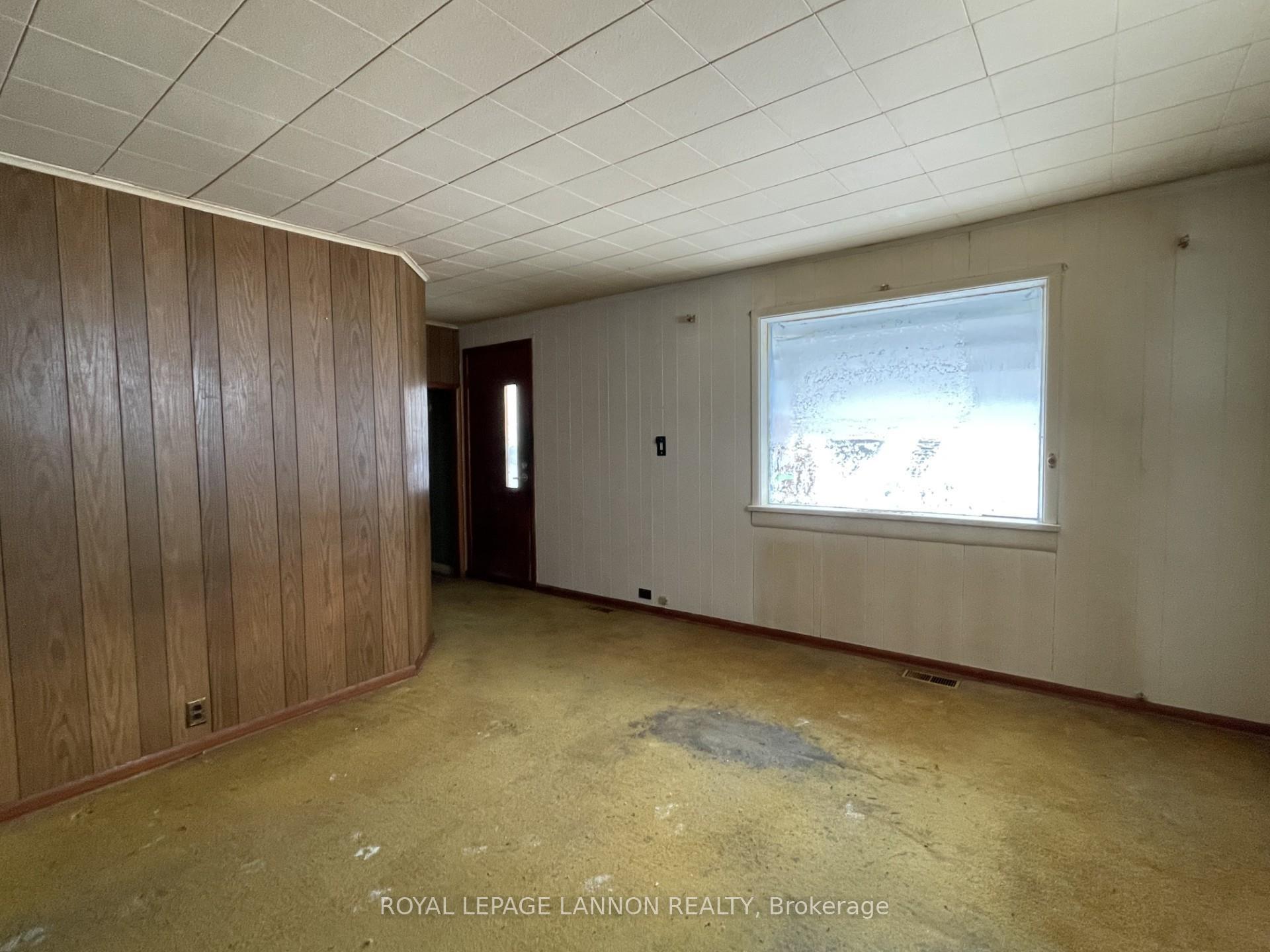 Photo 4 of 20 Primrose Street, Thunder Bay, Shuniah — HOMEH