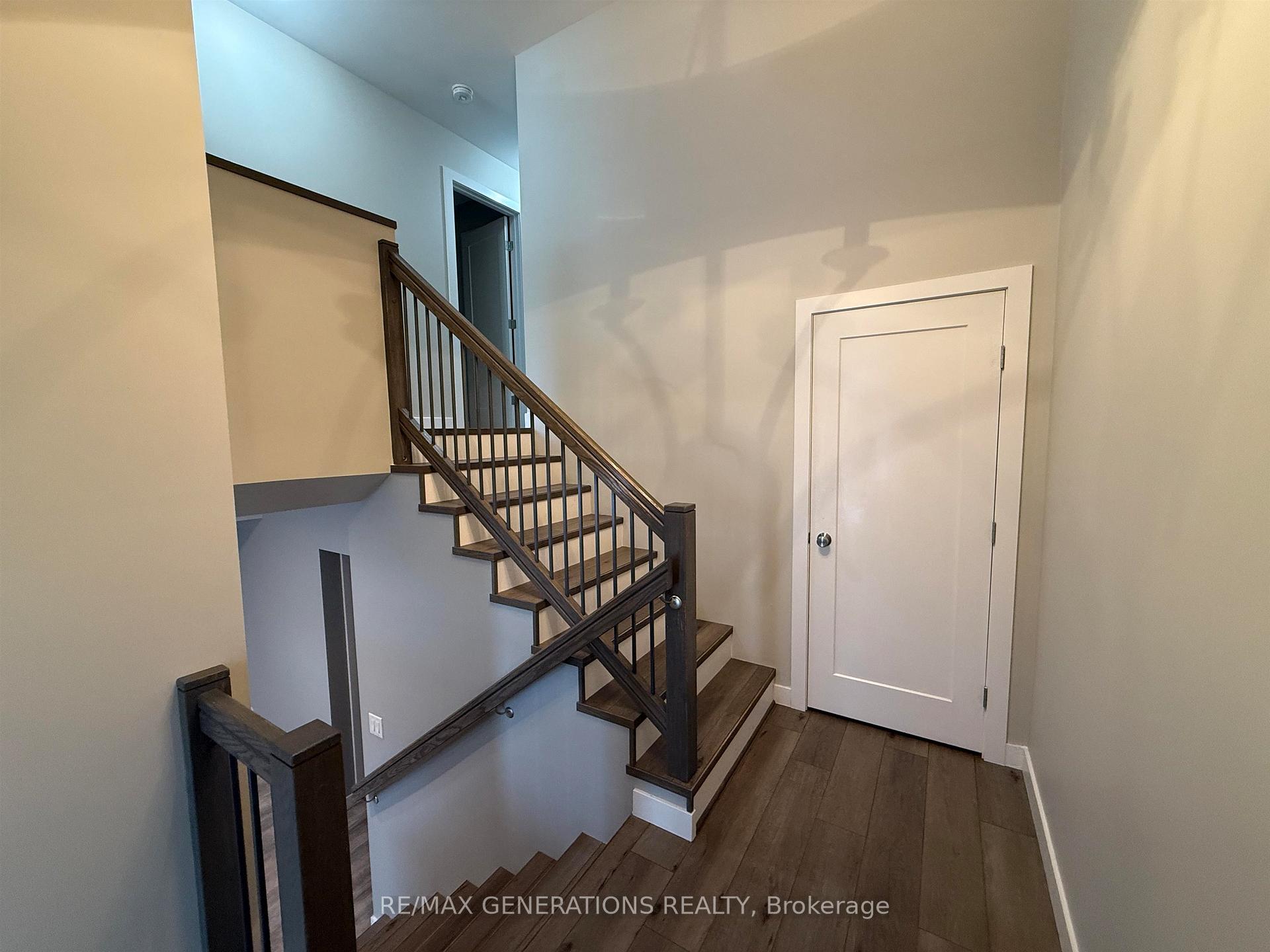 Photo 2 of 165 Bruce Street, Thunder Bay, Shuniah — HOMEH