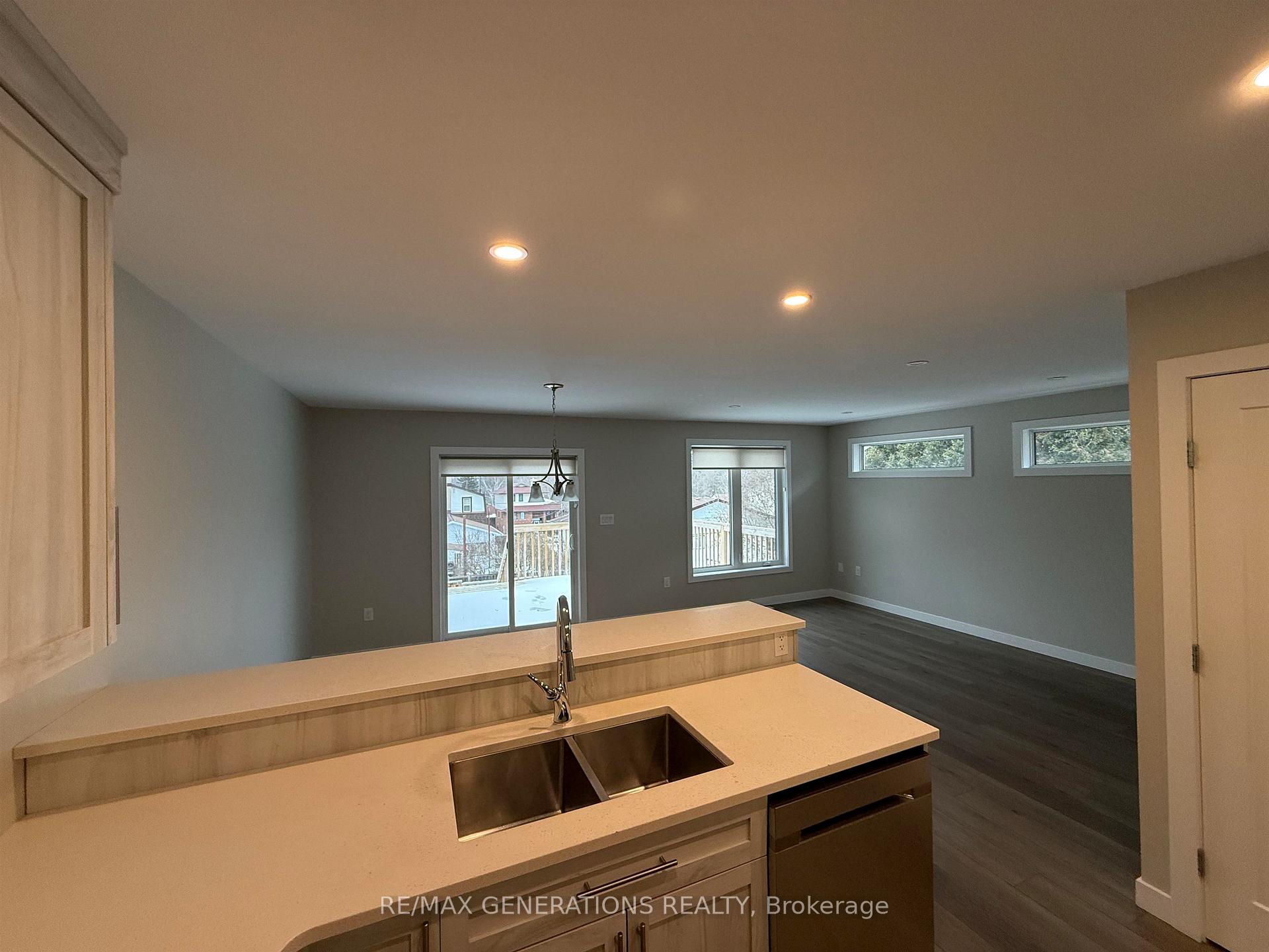 Photo 7 of 165 Bruce Street, Thunder Bay, Shuniah — HOMEH