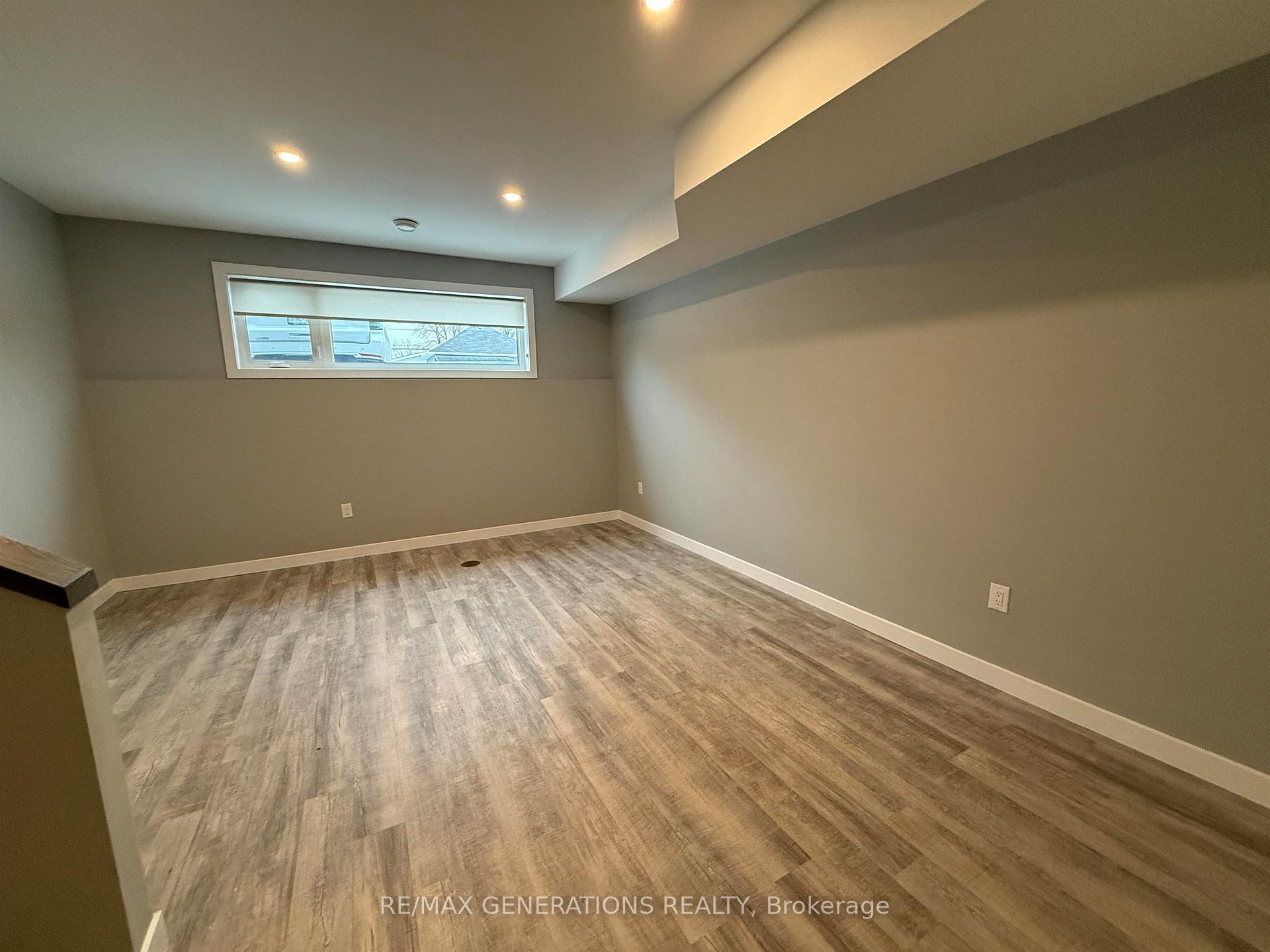 Photo 13 of 165 Bruce Street, Thunder Bay, Shuniah — HOMEH
