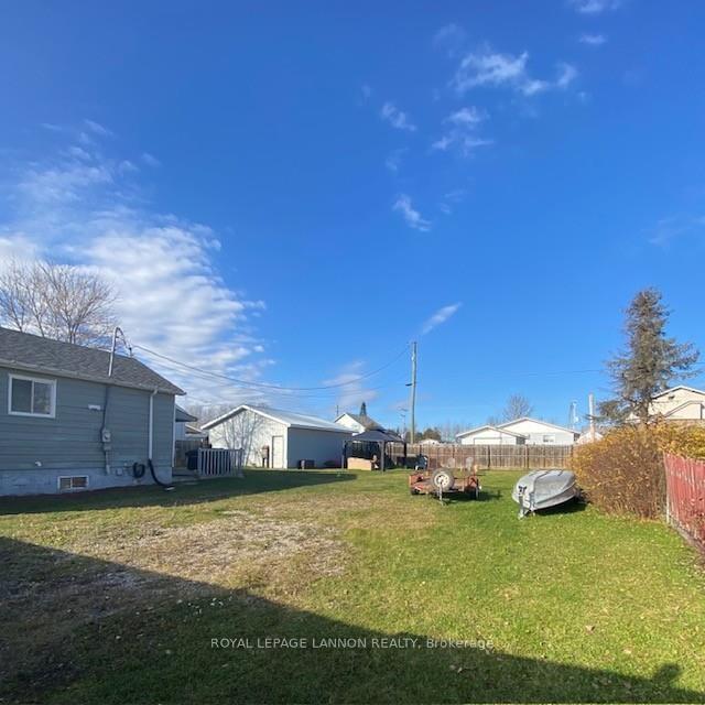 Photo 4 of 210 Third Avenue SW, Greenstone — HOMEH