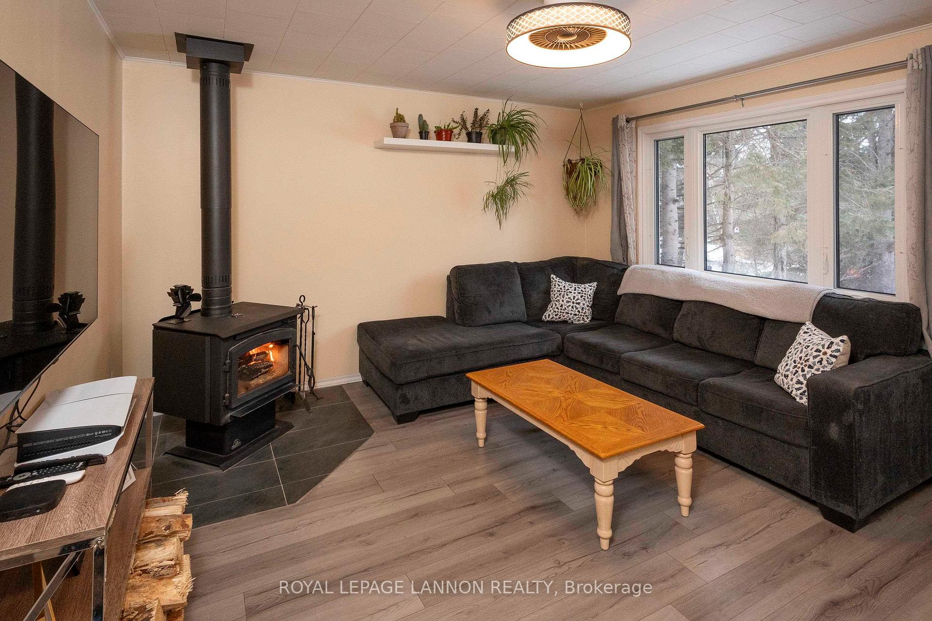 Photo 2 of 376 Lakeshore Drive, Shuniah — HOMEH