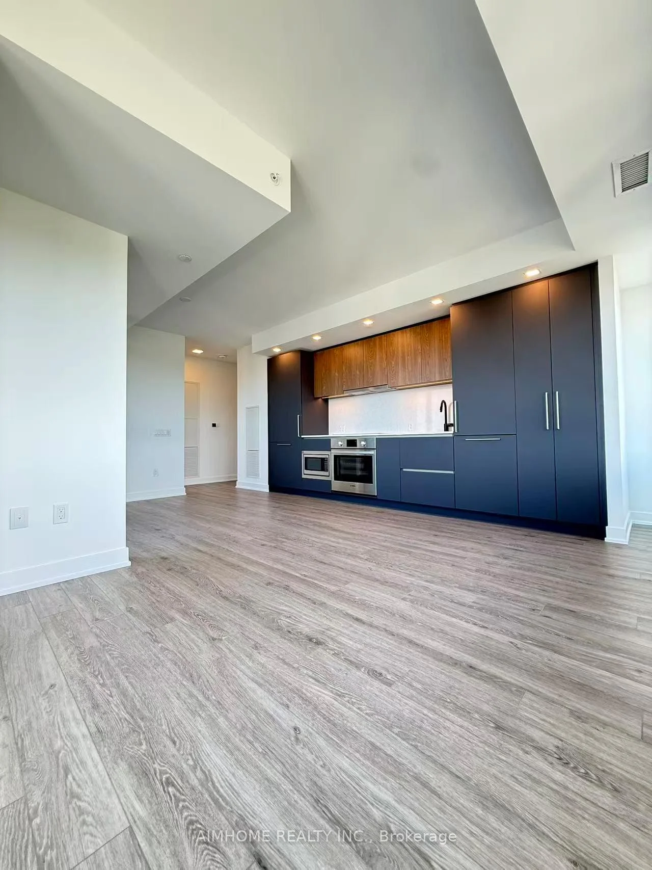 Photo 5 of Unit 4309, 609 Sherbourne Street, Toronto, North St. James Town — HOMEH