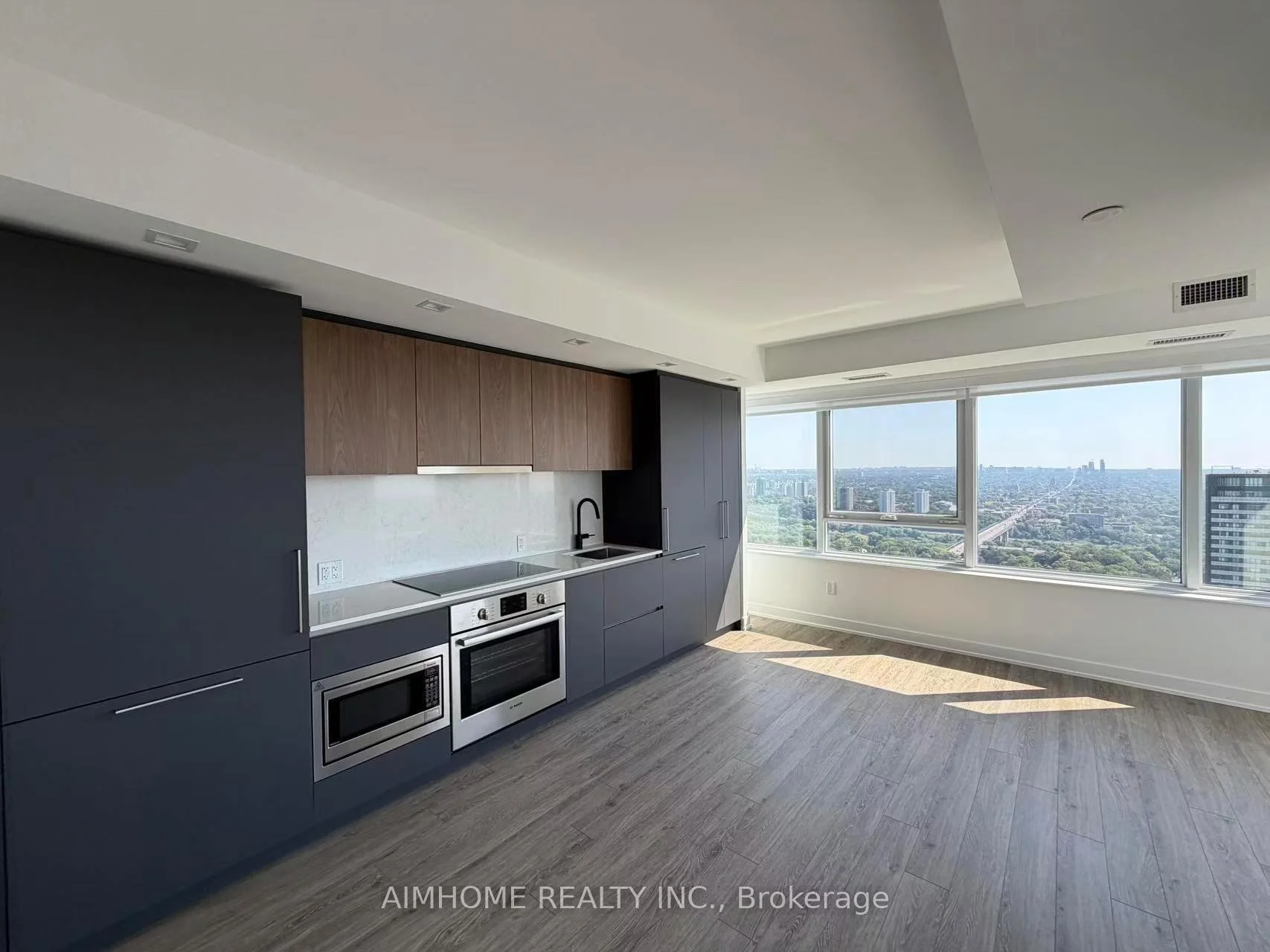 Photo 8 of Unit 4309, 609 Sherbourne Street, Toronto, North St. James Town — HOMEH