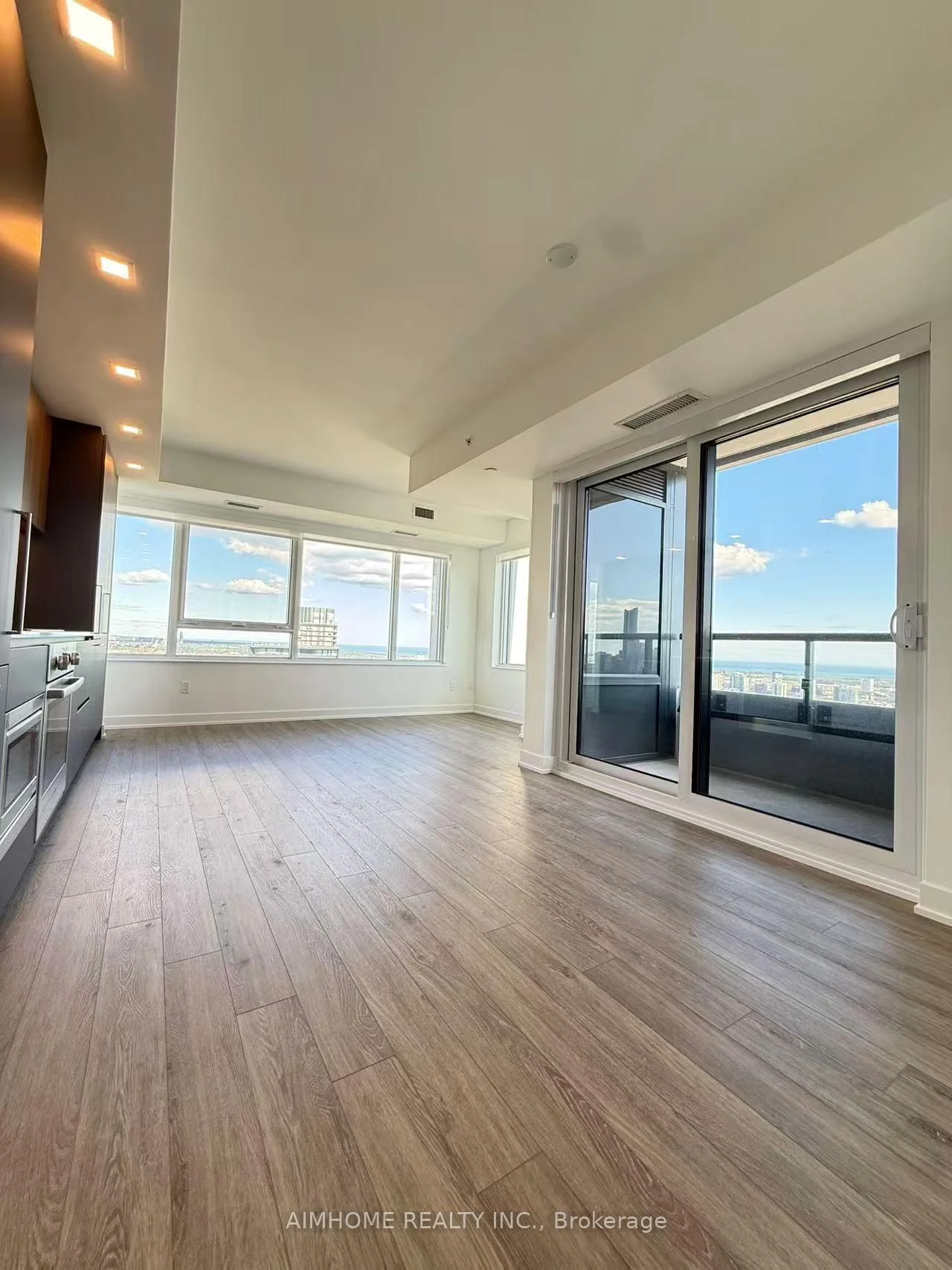 Photo 19 of Unit 4309, 609 Sherbourne Street, Toronto, North St. James Town — HOMEH