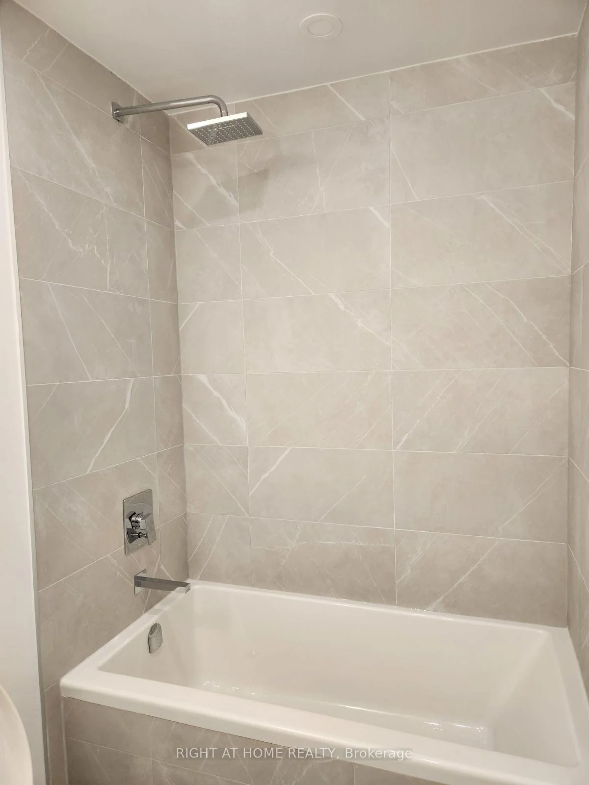 Photo 10 of Unit 418, 160 Kingsway Crescent, Etobicoke, Edenbridge-Humber Valley — HOMEH