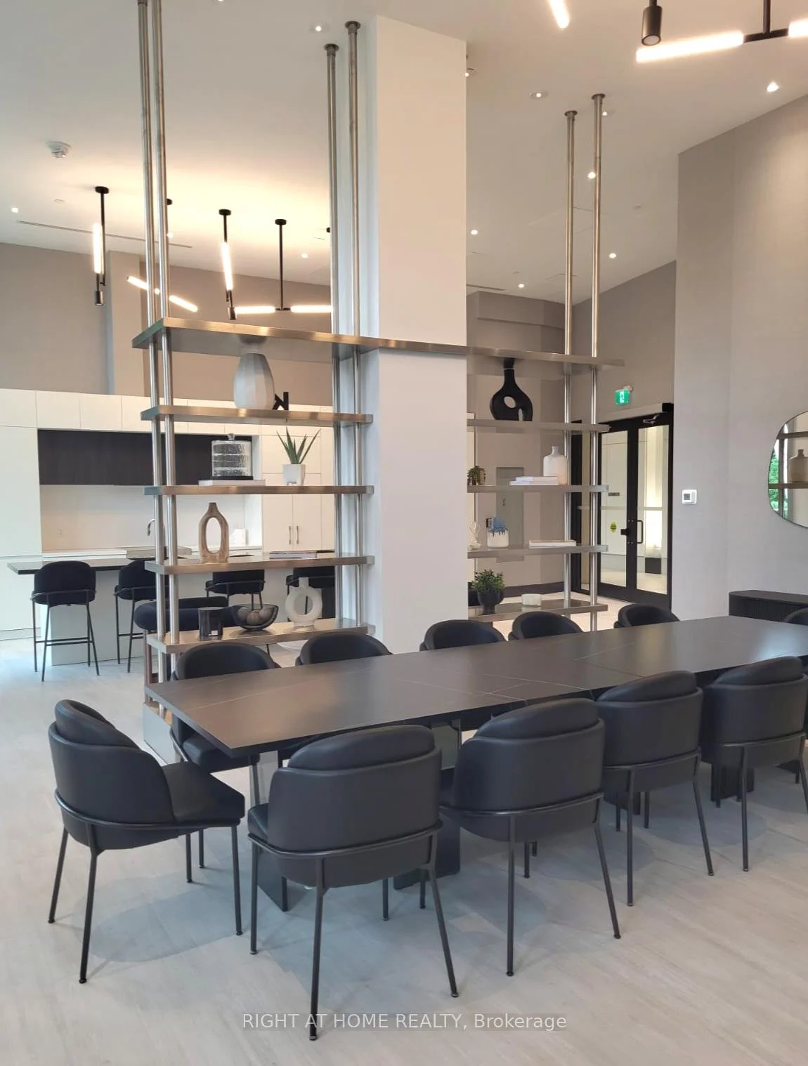 Photo 12 of Unit 418, 160 Kingsway Crescent, Etobicoke, Edenbridge-Humber Valley — HOMEH