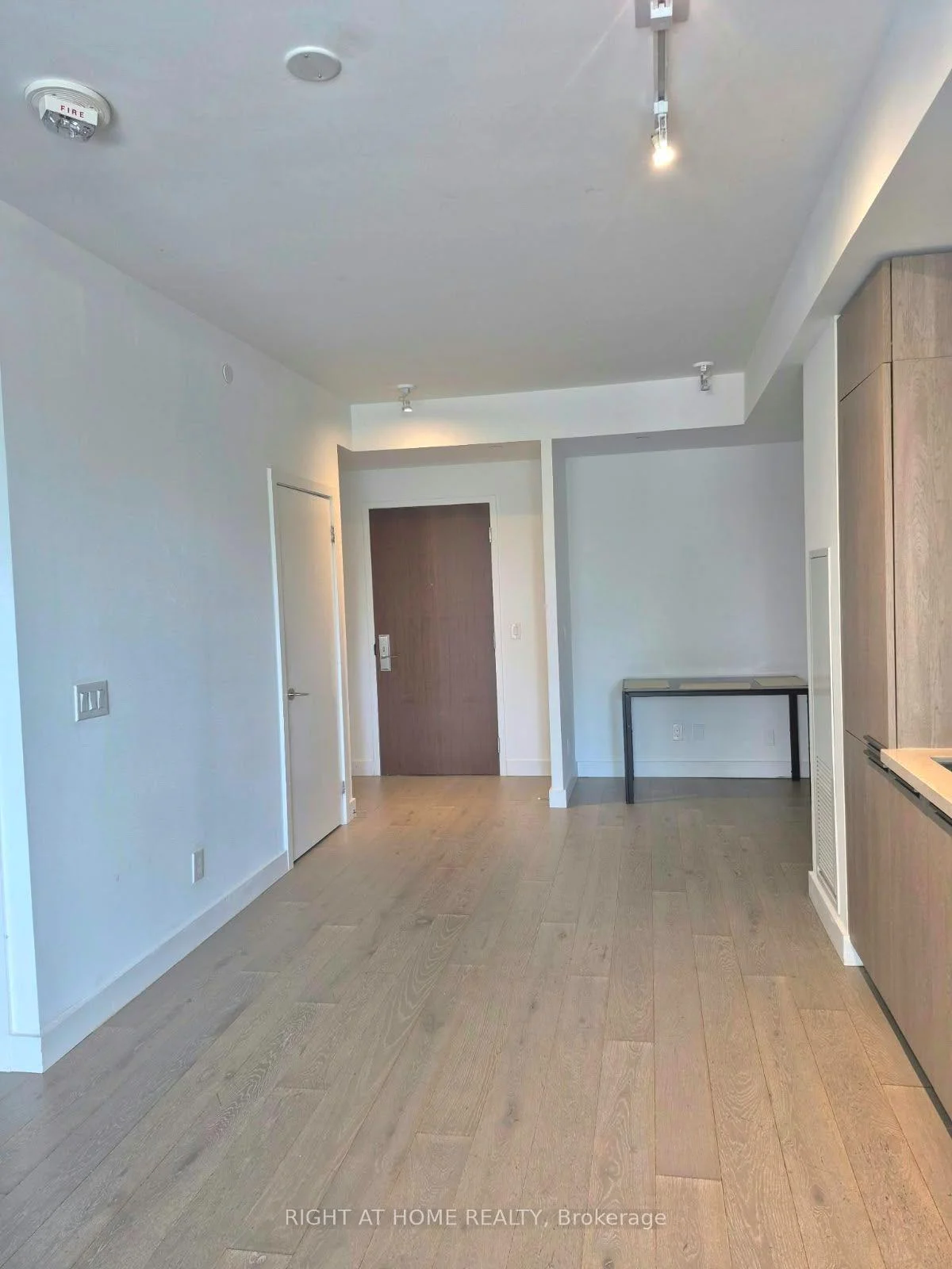 Photo 20 of Unit 418, 160 Kingsway Crescent, Etobicoke, Edenbridge-Humber Valley — HOMEH