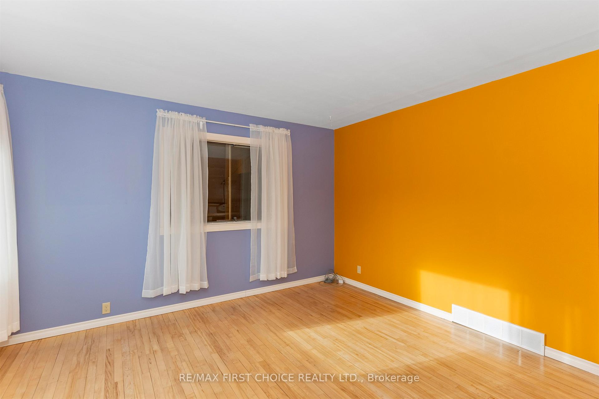 Photo 4 of 1731 Rankin Street, Thunder Bay, McKeller Park — HOMEH